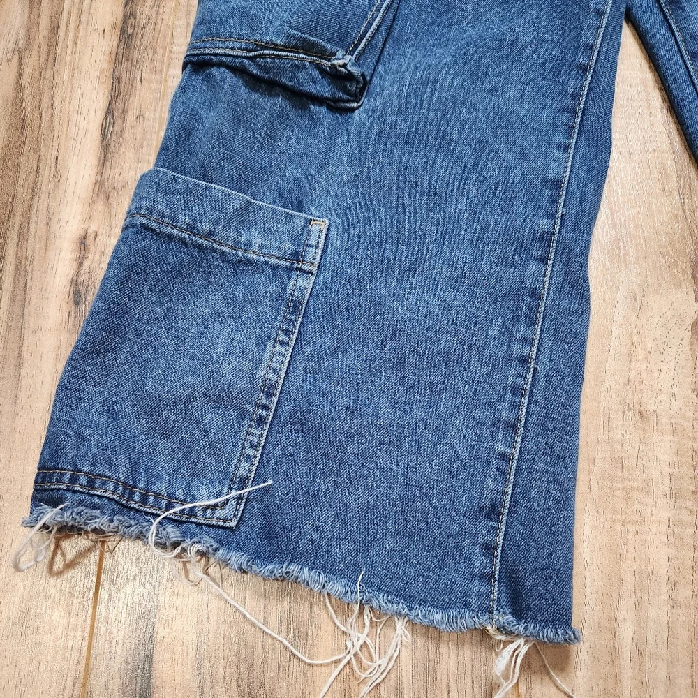 Cotton On Cropped Cargo Wide Leg Jeans 4 Raw Hem